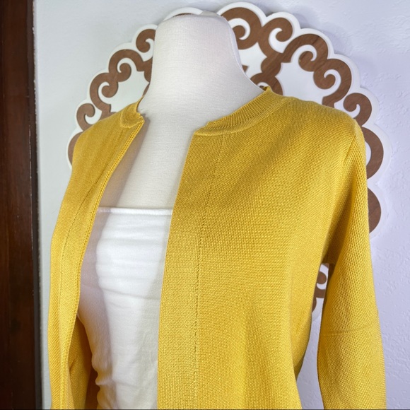 T Tahari blazer - Picture 2 of 10
